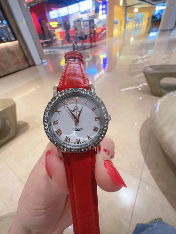 ブランド時計背面デザイン